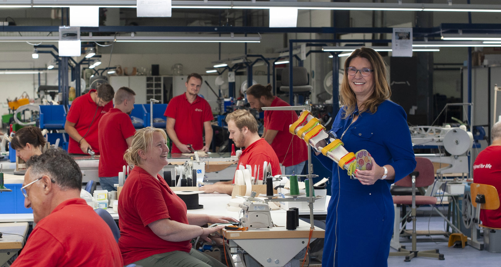 Marly-Ann Spronken in het atelier van Quality Production